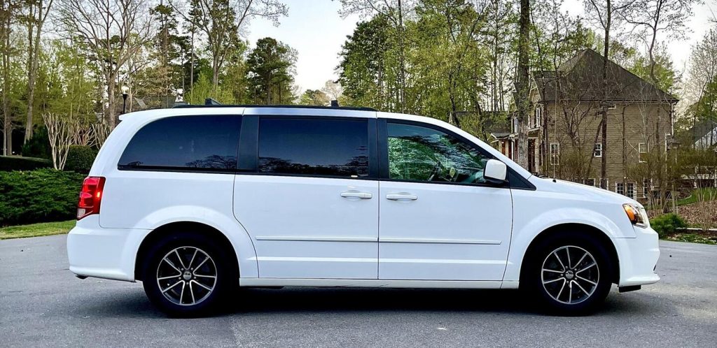 dodge_grand_caravan_2017_4