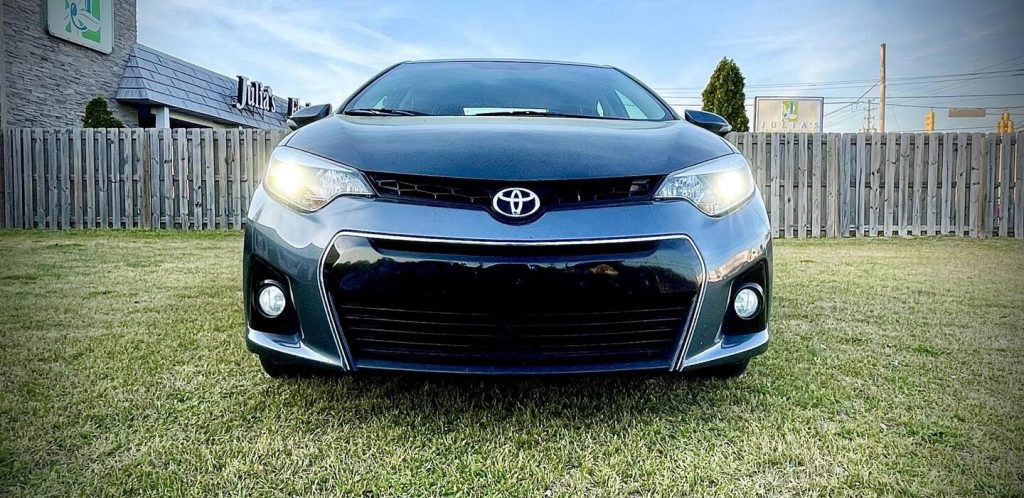toyota_corolla_15_1